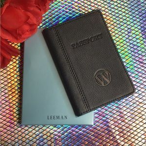 8 for $25🎈 Genuine leather leeman passport holder